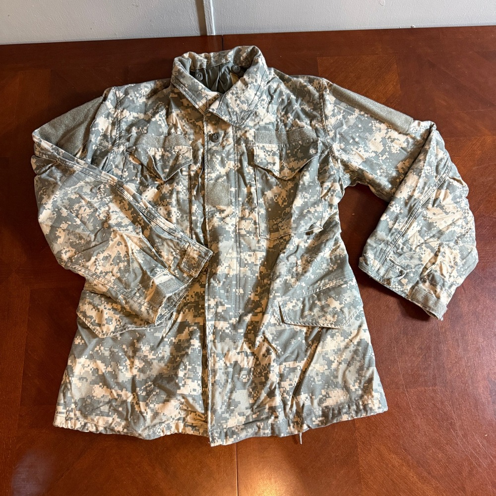 Golden Mfg US Army ACU UCP Digital Camo Cold Weather Field Jacket Small Regular